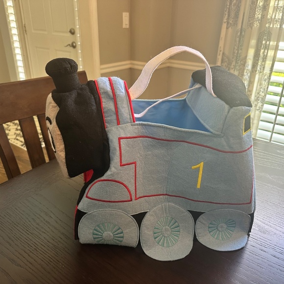 Thomas the Train Pottery Barn Kids Costume - Picture 3 of 3